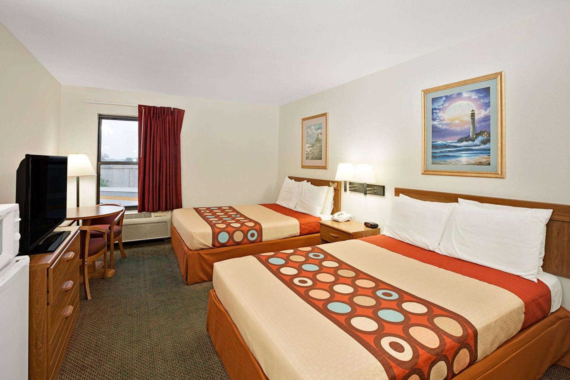 Hotel Super 8 By Wyndham Hampshire Il Esterno foto