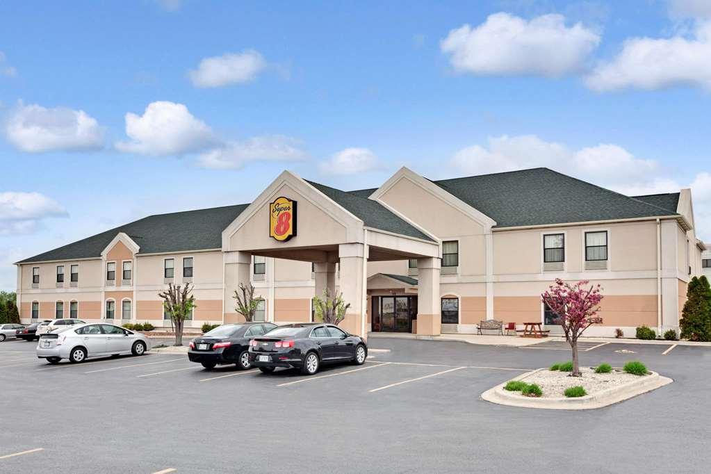 Hotel Super 8 By Wyndham Hampshire Il Esterno foto